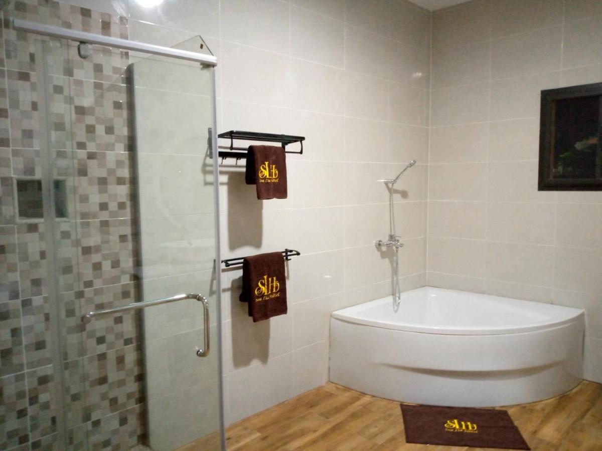 Soa Lia Hotel Miandrivazo Экстерьер фото